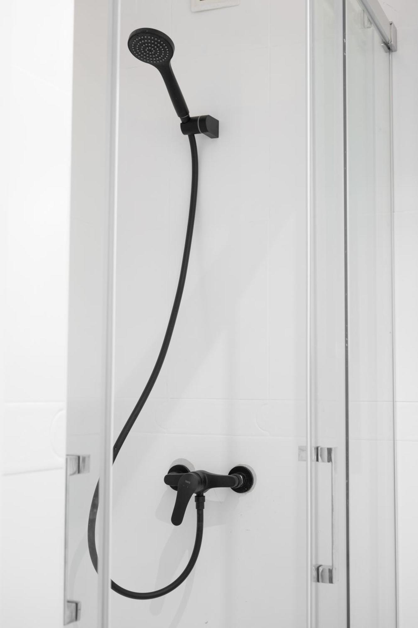 דירות בנאלמדנה Modern Studio Naciones מראה חיצוני תמונה